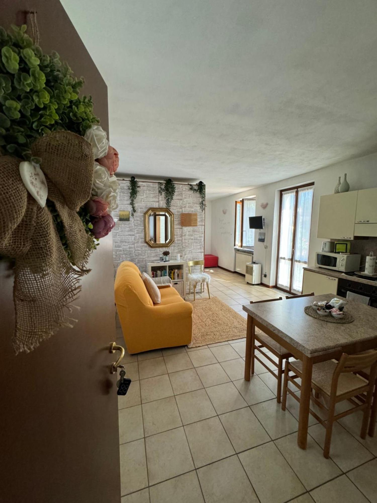Apartamento Casa Nonna Elide Besozzo Exterior foto